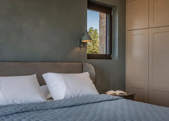 ヴィラ Echos アルゴストリオン