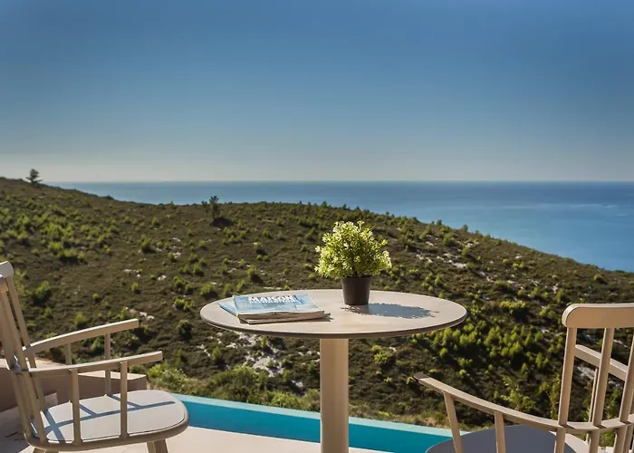 ヴィラ Echos アルゴストリオン