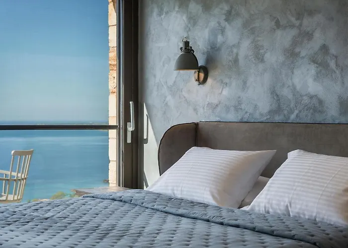 Echos アルゴストリオン