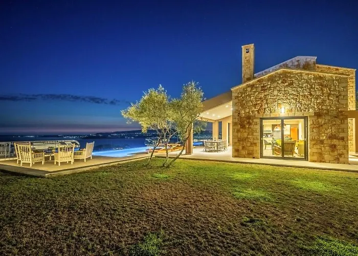 ヴィラ Echos アルゴストリオン