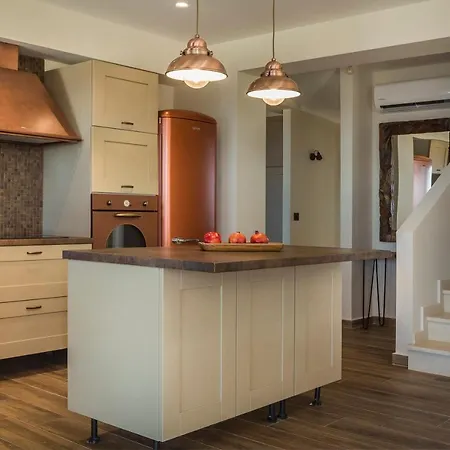 Echos * Argostoli (Kefalonia)